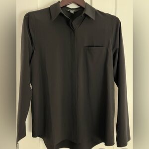 Athleta Urbanite Long Sleeves Button Down Shirt